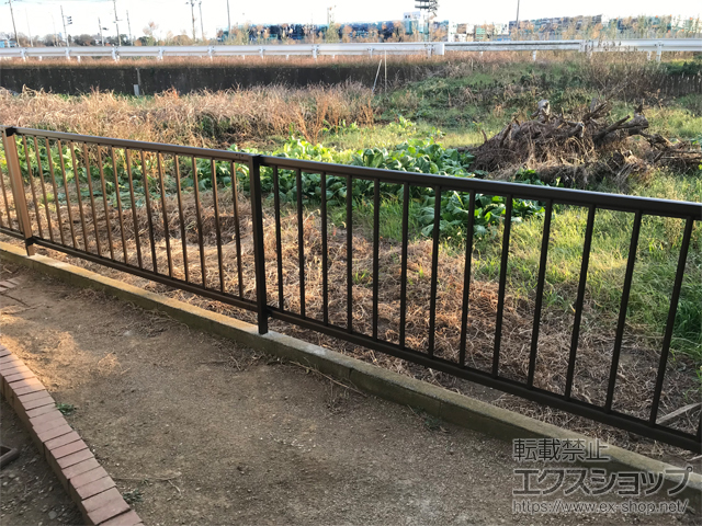 千葉県千葉市ののフェンス・柵 ミエッタフェンス 防犯たて格子タイプ 自由柱施工 施工例