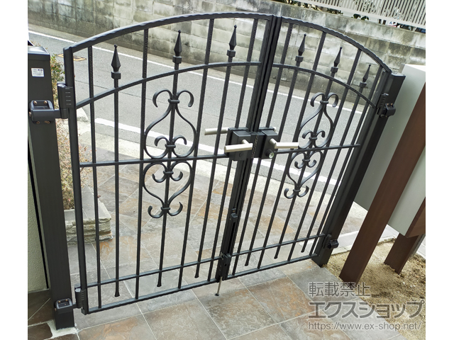 福岡県福岡市のの門扉 コラゾン1型 両開き　柱使用 施工例