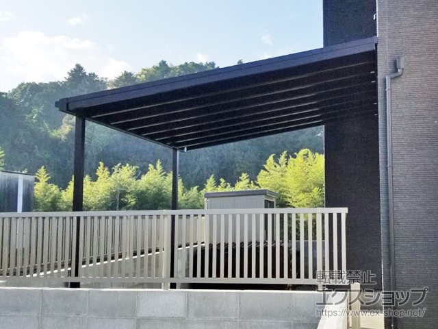 愛媛県西条市ののテラス屋根 ソラリア F型 ビッグサイズ 単体 積雪〜20cm対応 施工例