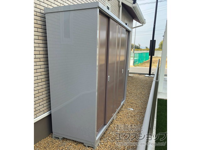 三重県津市のの物置・屋外倉庫 シンプリー 一般型 2160×755×1903 MJX-217E-P-AR 施工例