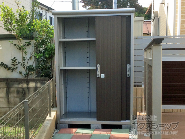 東京都あきる野市のの物置・屋外倉庫 エスモ 一般型 1350×750×1959 ESE-1307A-DW 施工例