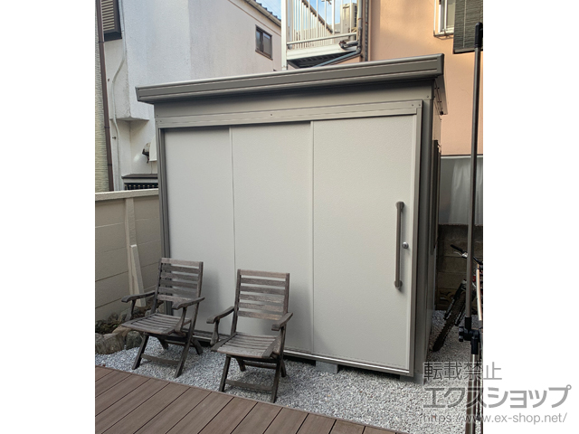 東京都杉並区のの物置・屋外倉庫 ヨド蔵MD 合板床タイプ 一般型（DZB-2518HW） DZB-2518HW-SG+小窓+小窓湯網戸+換気扇用パネル 施工例