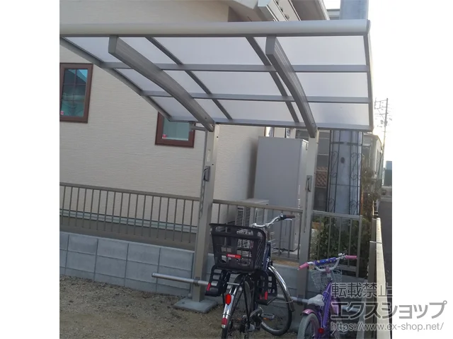 岡山県倉敷市のValue Selectのサイクルポート・自転車置き場 プレシオスポート ミニ 積雪～20cm対応＋車止めバー＋水平式物干し 標準タイプ 施工例