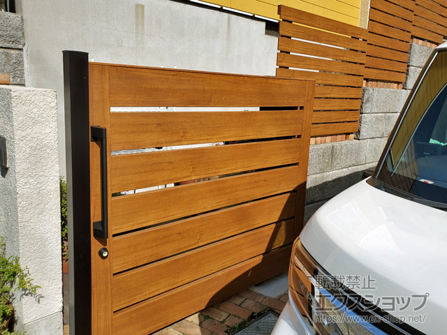 千葉県千葉市のの門扉 ルシアススライド BW02型 木調カラー 片引き 施工例