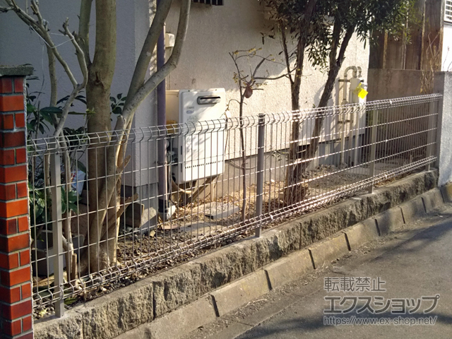 埼玉県南埼玉郡宮代町ののフェンス・柵 イーネットフェンス 3F型 自由柱施工 施工例