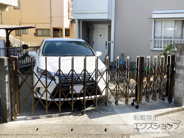 神奈川県横浜市ののカーゲート トリップゲートII 2型 スタンダード ノンレール 片開き親子*39DO（12S+27T） 施工例