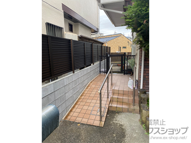千葉県千葉市ののフェンス・柵 ミエーネフェンス 目隠しルーバータイプ 自由柱施工 施工例