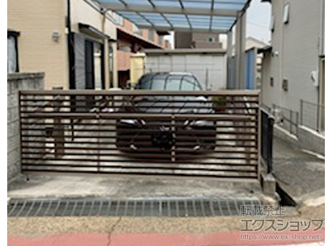 大阪府大阪狭山市ののカーゲート ワイドオーバードアS3型 マテリアルカラー 電動式 施工例