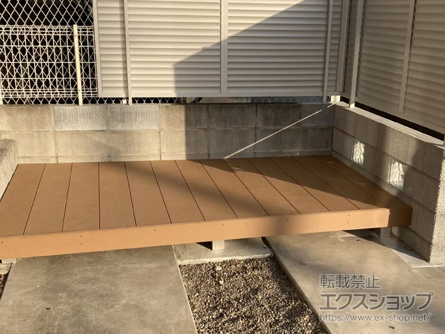 埼玉県三郷市のYKKAPのウッドデッキ リウッドデッキ 200 施工例