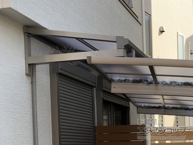 神奈川県川崎市ののバルコニー・ベランダ屋根 ソラリア F型 ルーフタイプ 単体積雪〜20cm対応 施工例