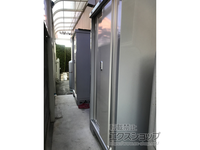 長野県長野市のの物置・屋外倉庫 シンプリー 一般型 900×415×1603（MJX-094D） MJX-094D-FW 施工例