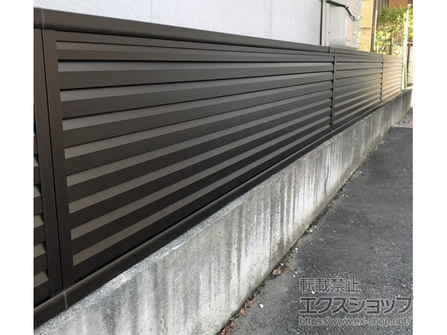 長野県松本市ののフェンス・柵 ミエーネフェンス 目隠しルーバータイプ・自由柱施工 施工例