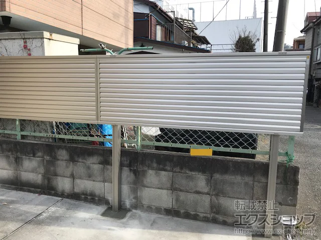 東京都西東京市のValue Selectのフェンス・柵・塀 ミエーネ目隠しルーバーフェンス 上段のみ設置 自立建て用 施工例
