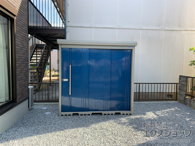 三重県鈴鹿市のの物置・屋外倉庫 Mr.ストックマンダンディ 一般型 2200×1222×2110 ND-2212-DB 施工例