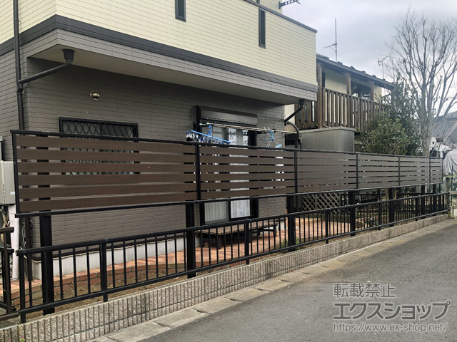 千葉県柏市ののフェンス・柵 モクアルフェンス 横板タイプ 2段支柱 自立建て用(パネル1段) 施工例