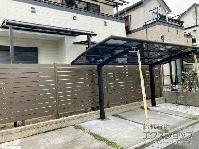 東京都練馬区ののテラス屋根 ソラリア R型 テラスタイプ 単体 積雪〜20cm対応 施工例