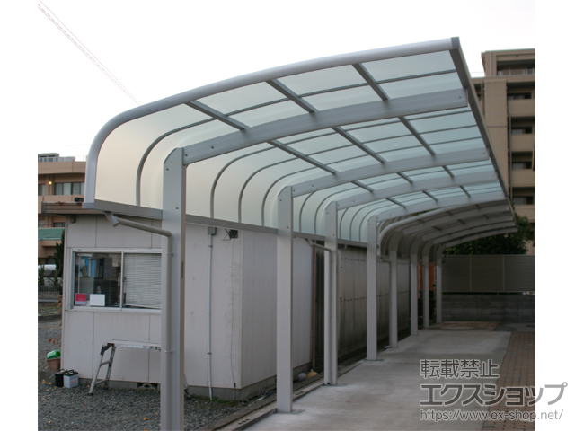 兵庫県姫路市ののカーポート レイナキャップポートグラン 縦連棟　積雪〜20cm対応 施工例