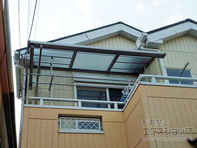 大阪府寝屋川市ののバルコニー・ベランダ屋根 スピーネ R型 ルーフタイプ 単体 積雪〜20cm対応 施工例