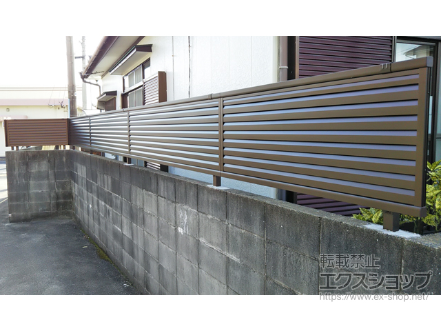 佐賀県唐津市ののフェンス・柵 ミエーネフェンス 目隠しルーバータイプ 自由柱施工 施工例