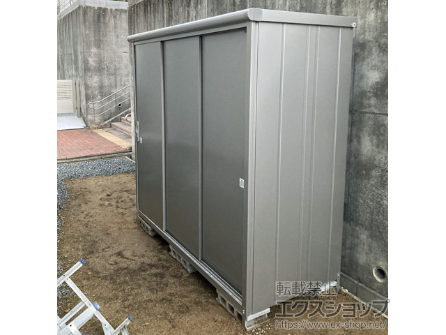 大阪府箕面市のの物置・屋外倉庫 エスモ 一般型 2100×900×1959（ESE-2109A） ESE-2109A-SS 施工例