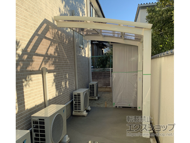 山梨県甲府市ののサイクルポート・駐輪場 フーゴRミニ (ラウンドスタイル) 積雪〜20cm対応 施工例