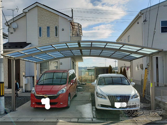 福島県本宮市ののカーポート ネスカR (ラウンドスタイル) ワイド 積雪〜20cm対応 施工例