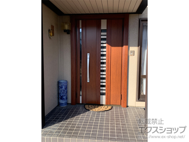 岐阜県大垣市のLIXIL リクシル（トステム）の玄関ドア リシェント玄関ドア3 断熱K4仕様 親子仕様(ランマ無)R G82型 ※手動仕様 施工例