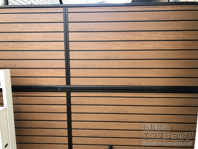 埼玉県入間郡三芳町ののフェンス・柵 モクアルフェンス 目隠しタイプ 2段支柱 自立建て用（パネル2段） 施工例