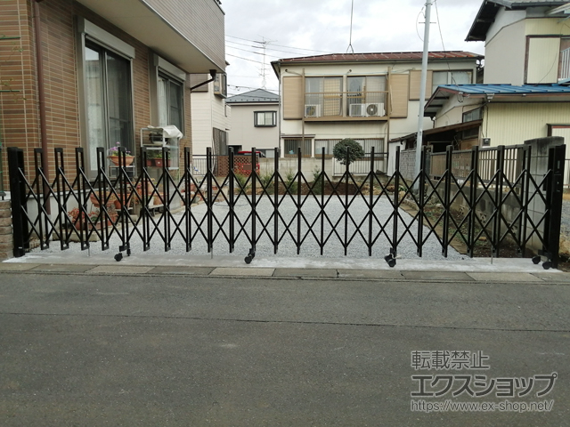 埼玉県上尾市ののカーゲート トリップゲートII 2型 スタンダード ノンレール 片開き 60S 施工例