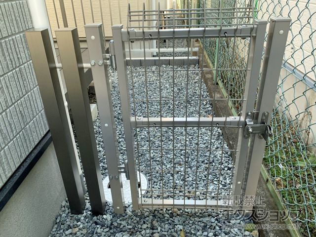静岡県裾野市のの門扉 メッシュフェンスG10 門扉 片開き 柱使用 施工例