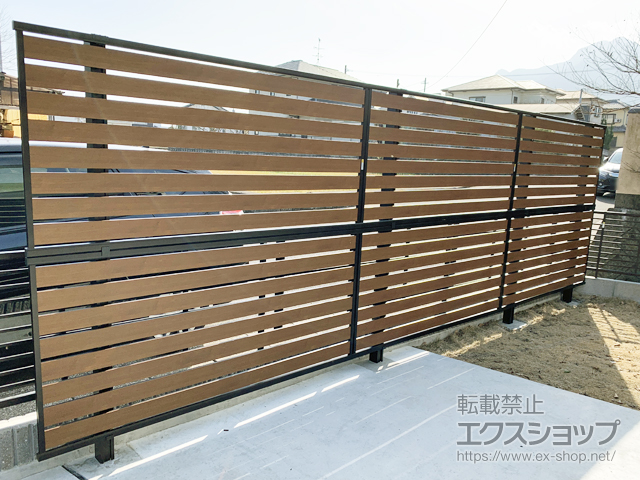 長崎県島原市ののフェンス・柵 モクアルフェンス 横板タイプ 2段支柱 自立建て用 施工例