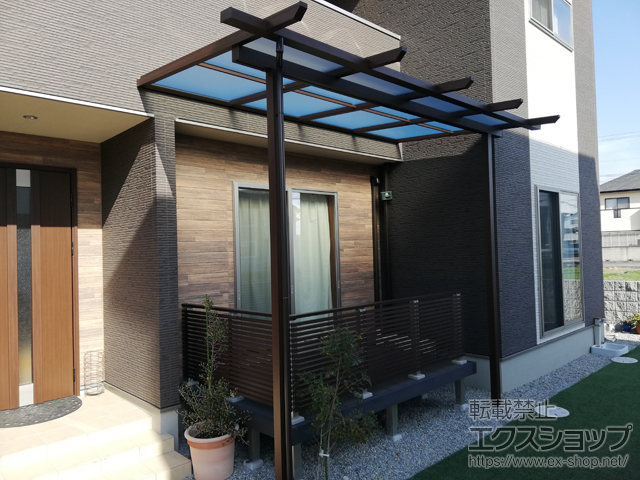 香川県仲多度郡多度津町ののテラス屋根 サザンテラス (パーゴラ仕様) テラスタイプ 単体　積雪〜20cm対応 施工例