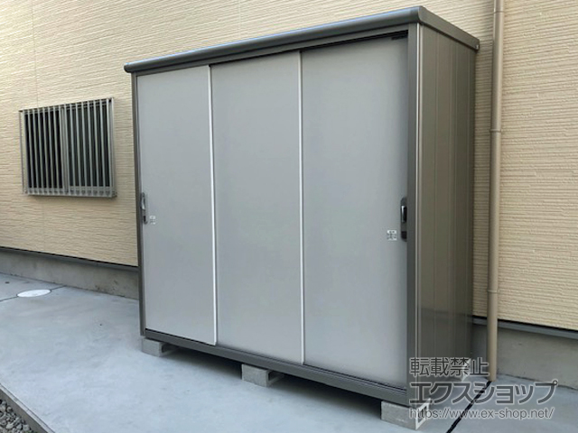 大阪府豊中市のの物置・屋外倉庫 エスモ 一般型 2100×900×1959（ESE-2109A） ESE-2109A-PW 施工例