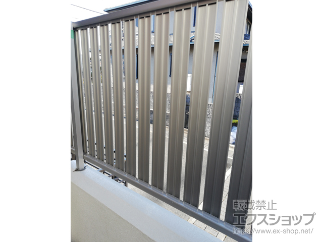 京都府京田辺市ののフェンス・柵 シンプレオフェンスST1型 縦スリット 自由柱施工 施工例