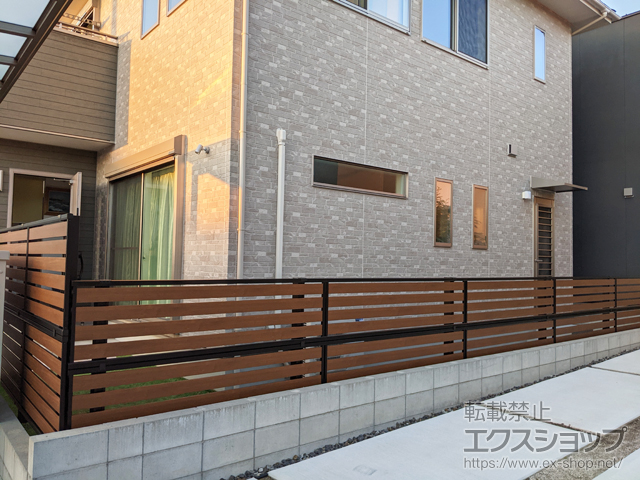 愛知県尾張旭市ののフェンス・柵 モクアルフェンス 横板タイプ 2段支柱 自立建て用 施工例