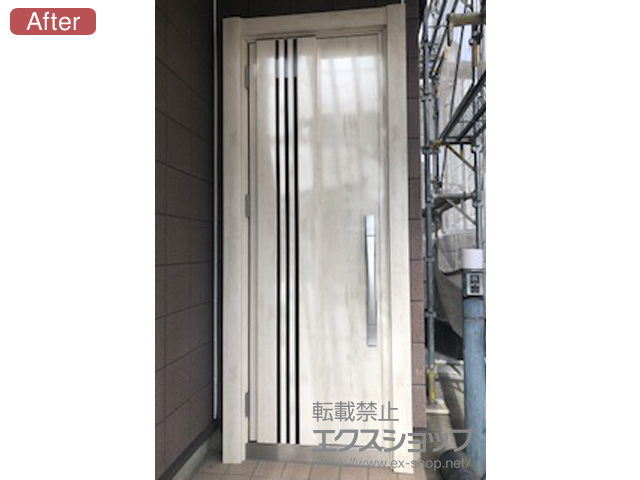 東京都府中市のLIXIL リクシル（トステム）の玄関ドア リシェント玄関ドア3 断熱K4仕様 片開き仕様(ランマ無)L M83型 ※タッチキー仕様(キー付リモコン) 施工例