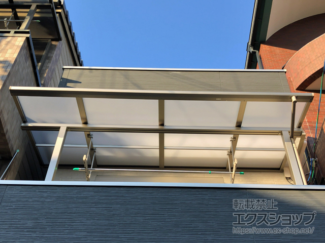 大阪府大阪市ののバルコニー・ベランダ屋根 スピーネ F型 屋根タイプ 単体 積雪〜20cm対応 施工例