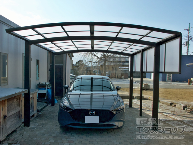 群馬県邑楽郡明和町ののカーポート ネスカR (ラウンドスタイル) ワイド 積雪〜20cm対応 施工例