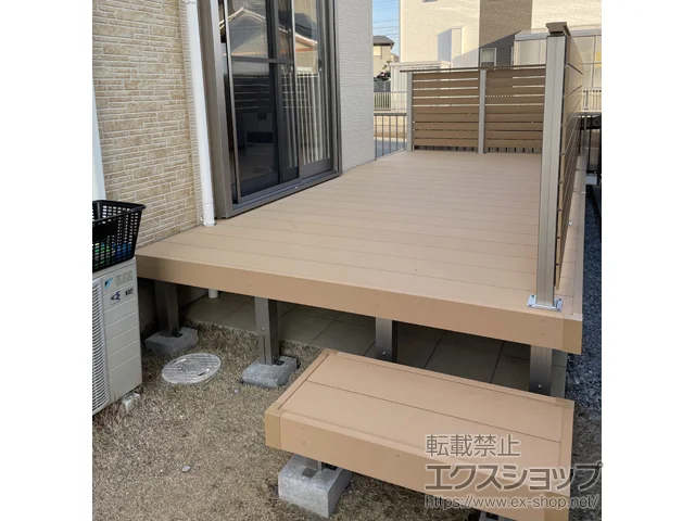 三重県員弁郡東員町のYKKAPのウッドデッキ リウッドデッキ 200 施工例