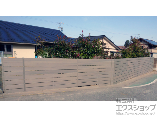 長野県安曇野市ののフェンス・柵 プラド/oneフェンス ジョイントあり仕様 板10段 隙間10mm 施工例