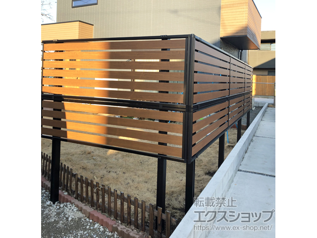 千葉県流山市ののフェンス・柵 モクアルフェンス 横板タイプ 2段支柱 自立建て用 施工例