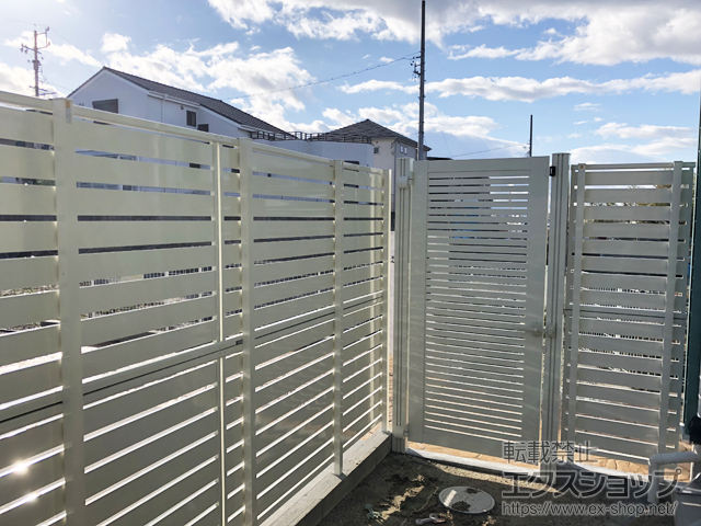 愛知県東海市のの門扉 シンプレオ門扉3型 横太格子 片開き 高尺タイプ 門柱使用 施工例