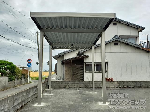 佐賀県佐賀市のLIXIL リクシル（トステム）のカーポート テリオスポートIII 900 角柱4本柱 積雪〜30cm対応 施工例