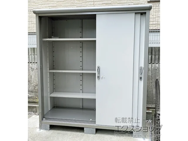 神奈川県横浜市のヨドコウの物置・収納・屋外倉庫 エスモ 一般型 1797×650×1959 ESE-1806A-PW 施工例