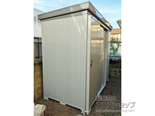 千葉県君津市のの物置・屋外倉庫 断熱物置 ネクスタプラス 扉タイプ 多雪地型 2630×1370×2375（NXP-36HT） NXP-36HT-MG 施工例