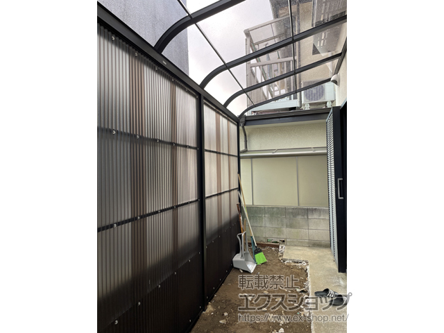 東京都西東京市ののストックヤード スピーネストックヤードR型 波板タイプ スクリーン仕様 積雪〜20cm対応 施工例