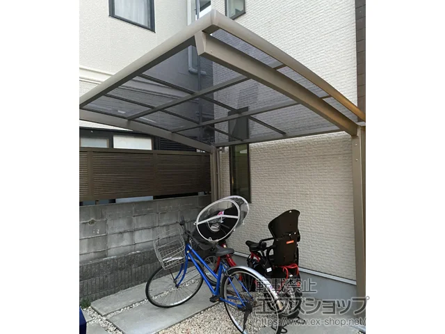千葉県船橋市のLIXIL(リクシル)のサイクルポート・自転車置き場 ネスカRミニ (ラウンドスタイル) 積雪～20cm対応 施工例