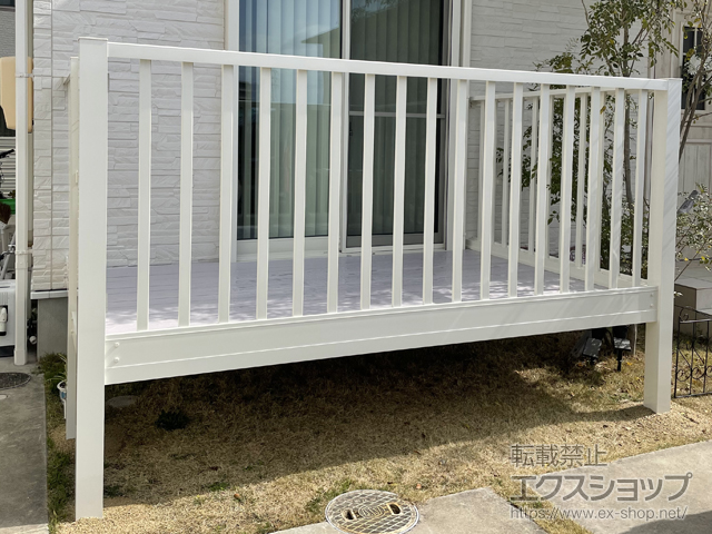 三重県鈴鹿市ののバルコニー ビューステージFスタイル 縦太格子 単体 庭置き式 施工例