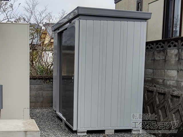 長崎県佐世保市のの物置・屋外倉庫 断熱物置 ネクスタプラス 扉タイプ 一般型 2630×1370×2375 NXP-36HT-PG 施工例