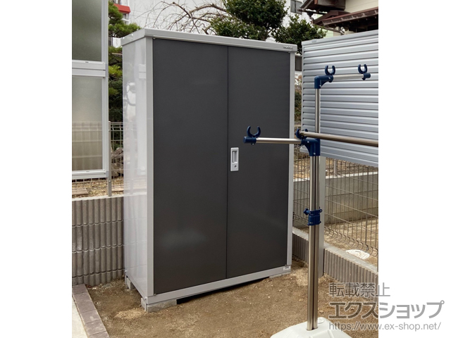 福岡県糟屋郡須惠町のの物置・屋外倉庫 アイビーストッカー 1100×755×1903 BJX-117E-PG 施工例